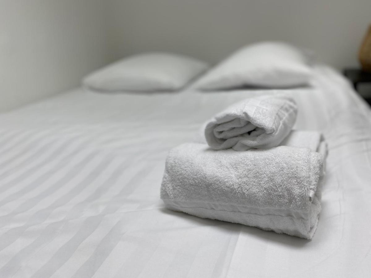 Les Cosy De Nancy - Mister Charles Sous Les Toits, Place Du Marche 4* Exterior foto